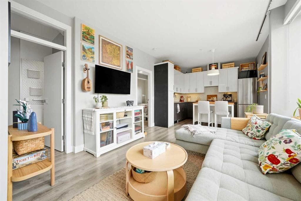 2-bed Apartment for sale at 403, 1521 26 Avenue SW, Calgary
