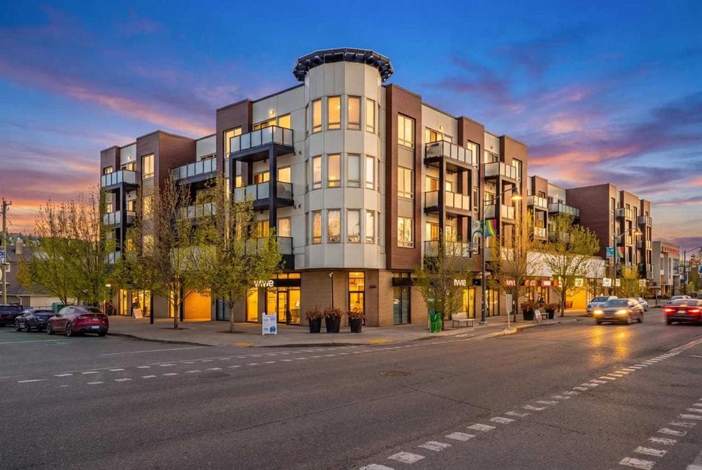3-bed Apartment for sale at 207, 1899 45 Street NW, Calgary
