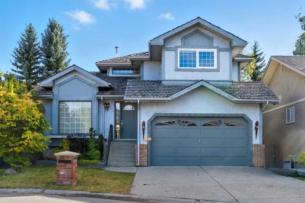 4-bed Detached for sale at 135 Canterbury Court SW, Calgary