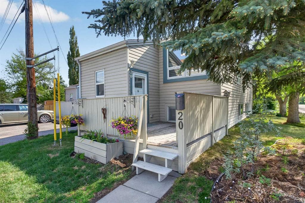 2-bed Townhouse for sale at 20, 8544 48 Avenue NW, Calgary