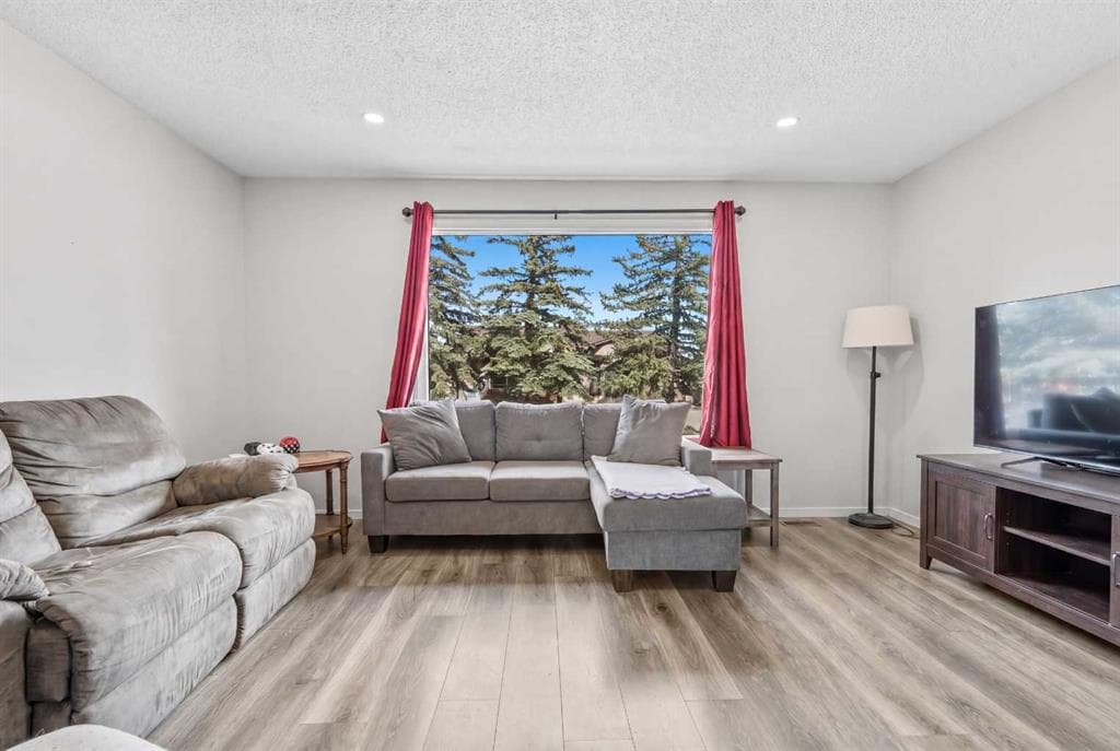 4-bed Detached for sale at 84 Falconridge Place NE, Calgary