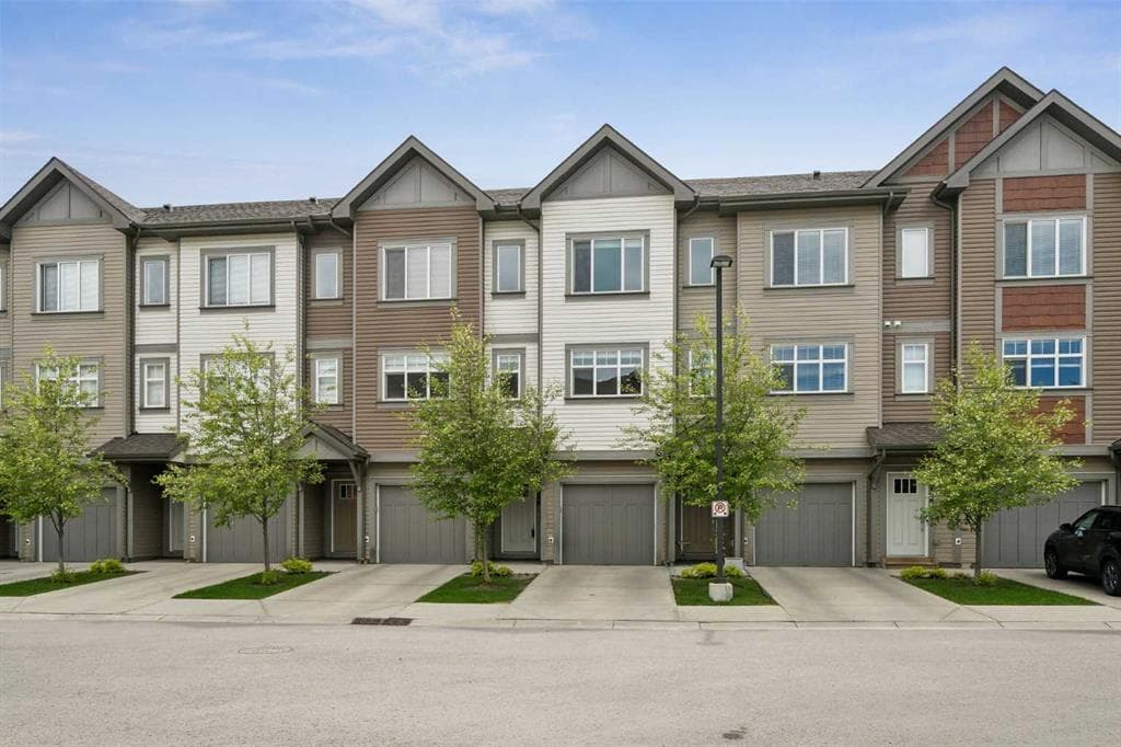 2-bed Townhouse for sale at 120 Copperstone Villas SE, Calgary