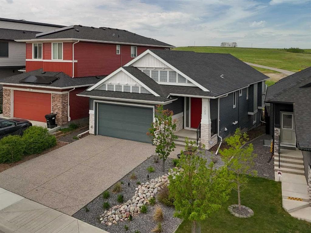 3-bed Detached for sale at 123 Crestridge Hill SW, Calgary