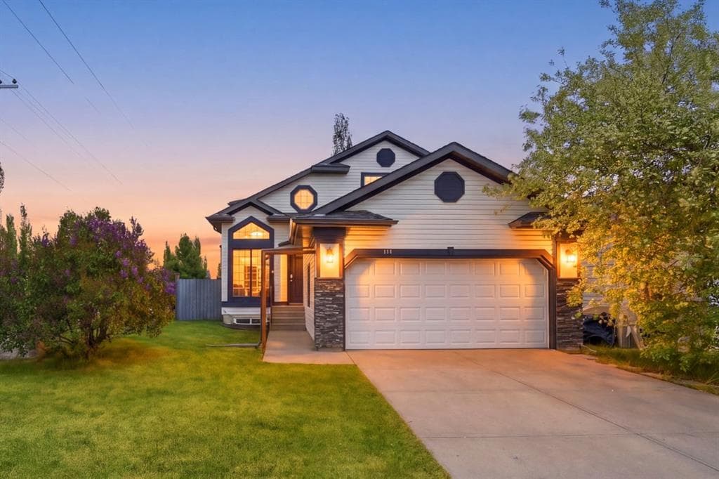 4-bed Detached for sale at 158 Shawbrooke Green SW, Calgary