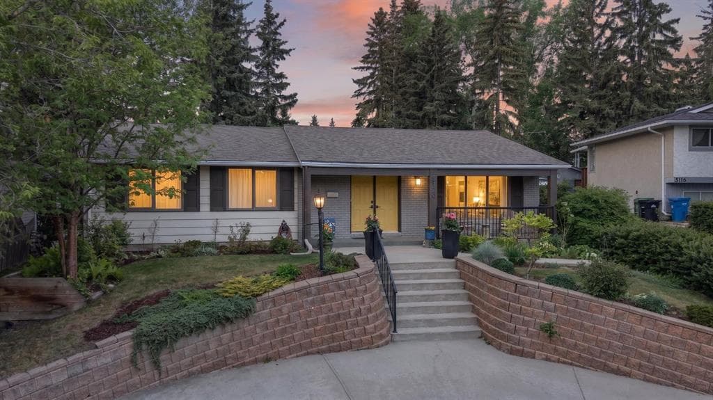 4-bed Detached for sale at 5120 Dalham Crescent NW, Calgary