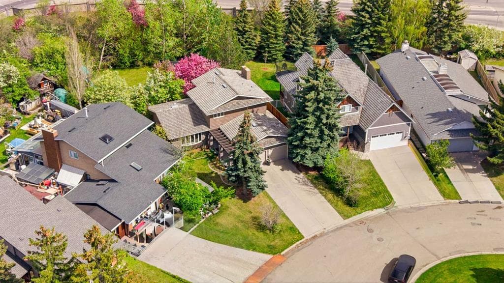 5-bed Detached for sale at 36 Varsity Estates Court NW, Calgary