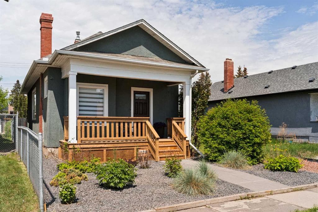 2-bed Detached for sale at 128 18 Avenue NE, Calgary
