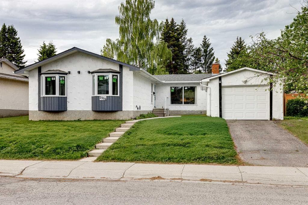 4-bed Detached for sale at 3394 Breton Close NW, Calgary