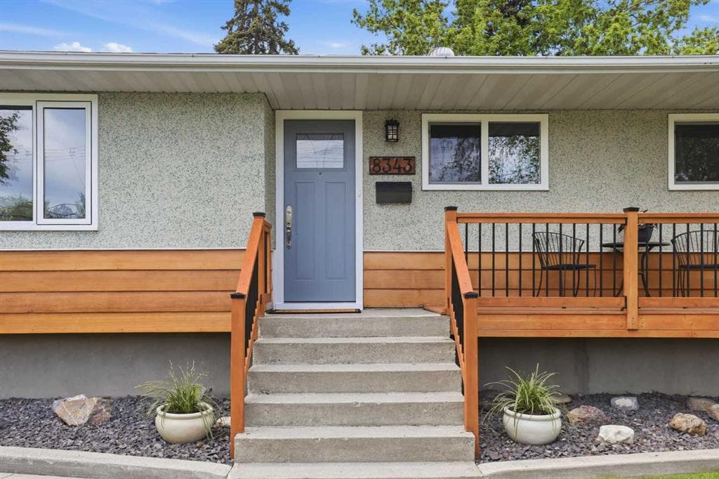 4-bed Detached for sale at 8343 48 Avenue NW, Calgary