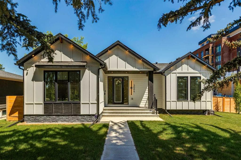 4-bed Detached for sale at 3004 Hampton Crescent SW, Calgary
