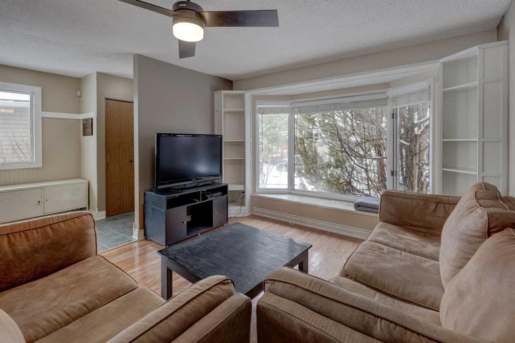 4-bed Detached for sale at 16 Martingrove Mews NE, Calgary