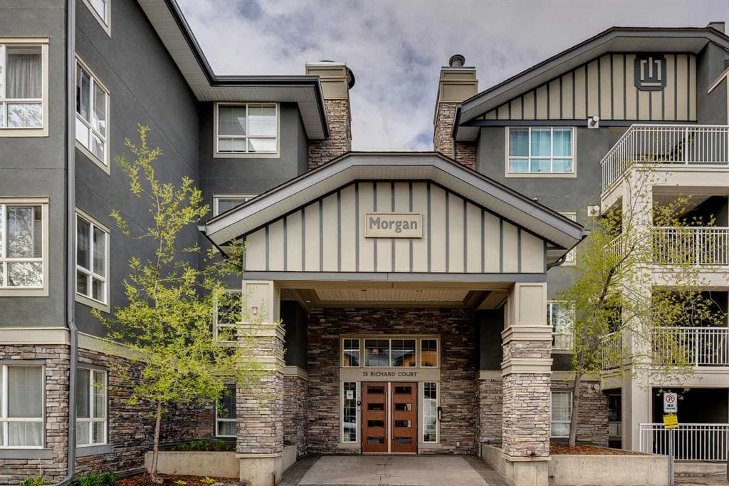 1-bed Apartment for sale at 205, 35 Richard Court SW, Calgary