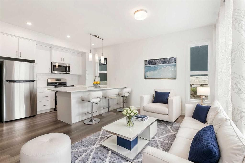 2-bed Townhouse for sale at 4, 2117 81 Street SW, Calgary