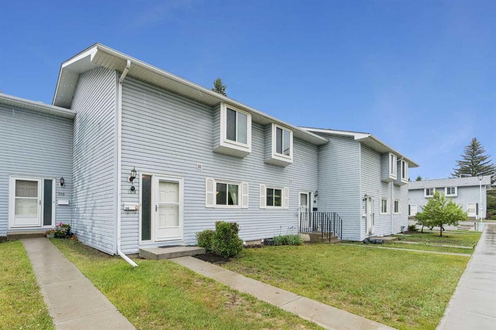 3-bed Townhouse for sale at 109, 4810 40 Avenue SW, Calgary