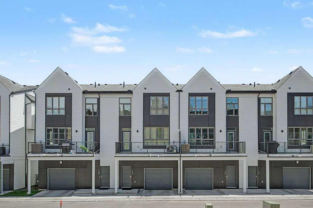 2-bed Townhouse for sale at 140 Sovereign Common SW, Calgary