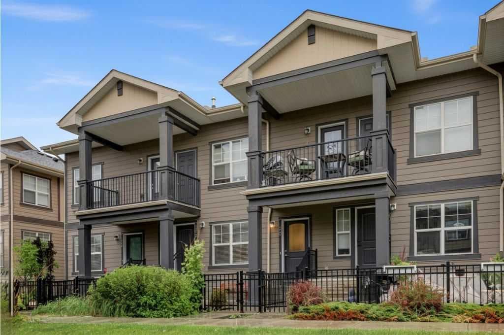 2-bed Townhouse for sale at 28 Evanscrest Gardens NW, Calgary