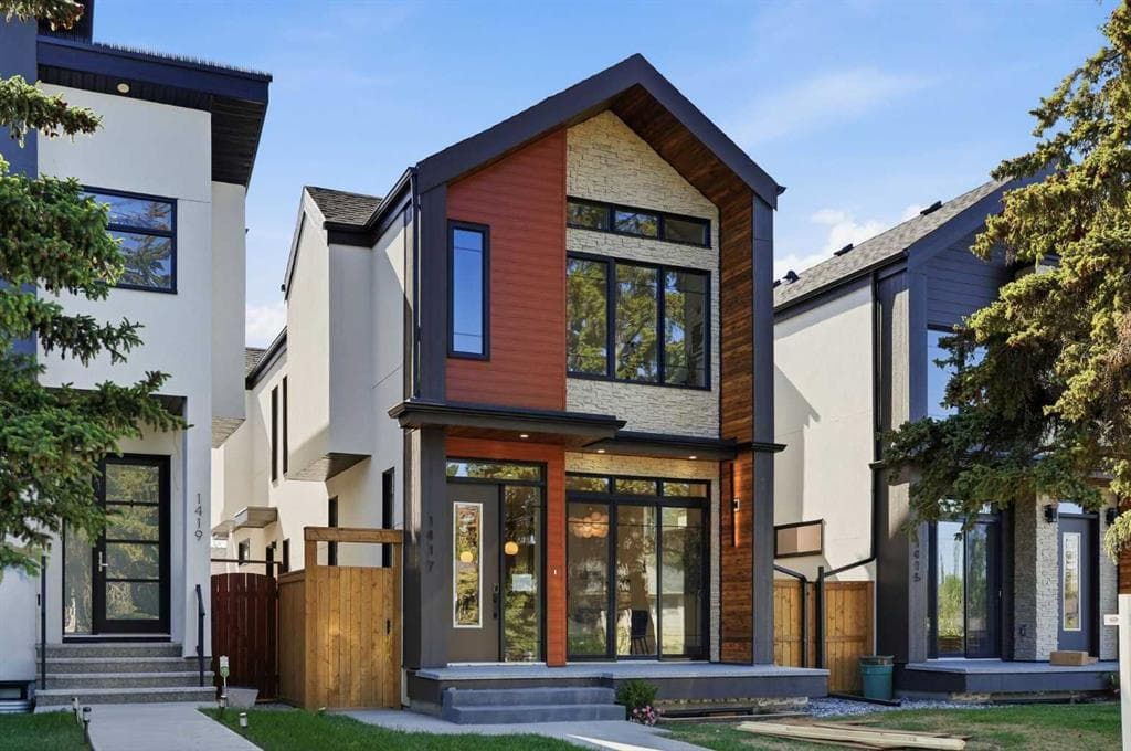 4-bed Detached for sale at 1417 44 Street SW, Calgary