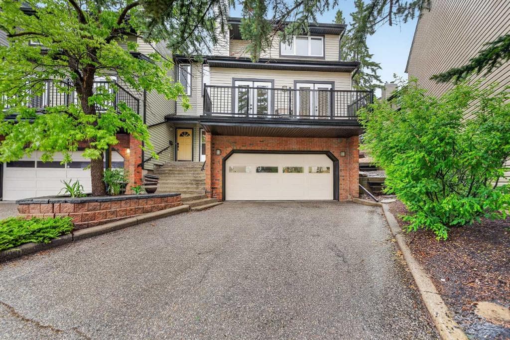 3-bed Townhouse for sale at 4, 448 Strathcona Drive SW, Calgary