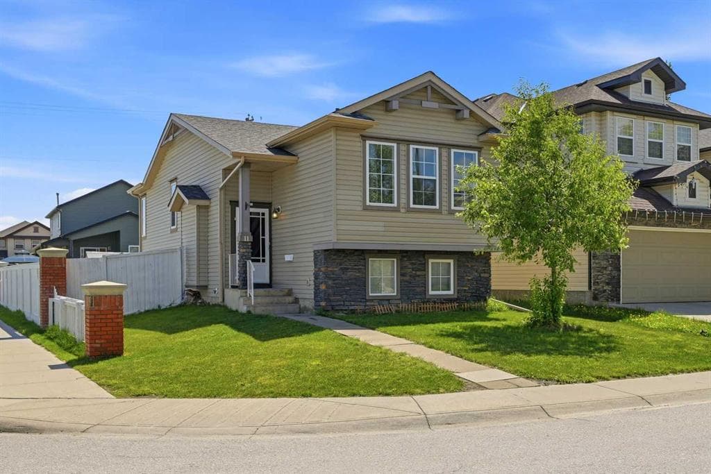 3-bed Detached for sale at 11 Covecreek Close NE, Calgary
