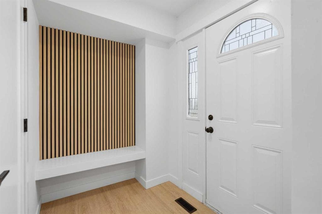 3-bed Townhouse for sale at 209, 5404 10 Avenue SE, Calgary