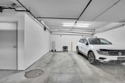 Thumbnail 36