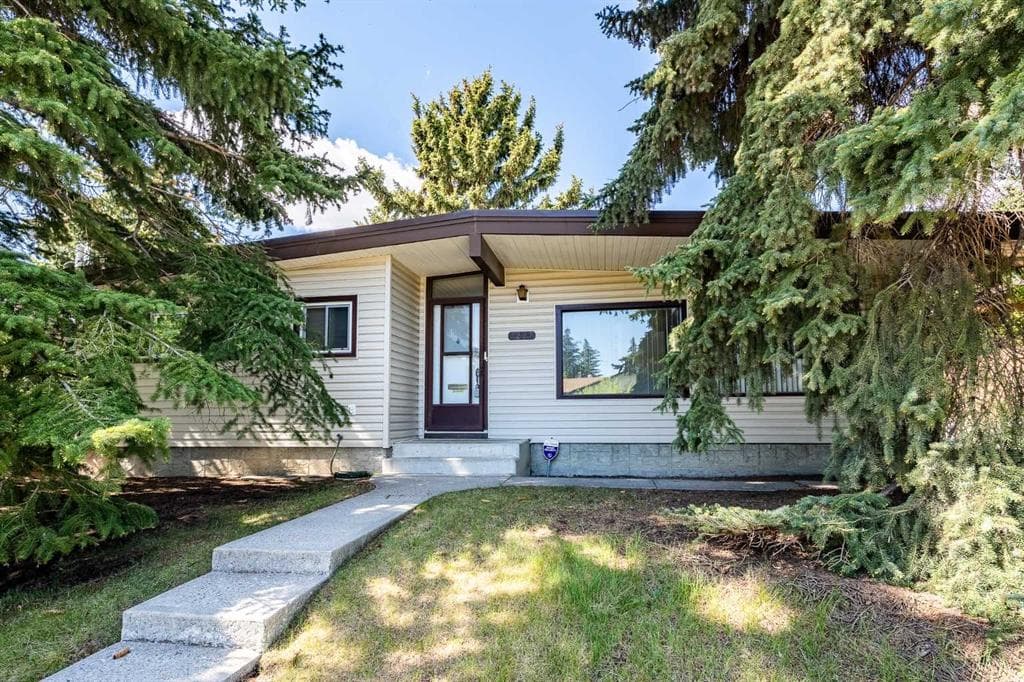 4-bed Detached for sale at 3227 Boulton Road NW, Calgary