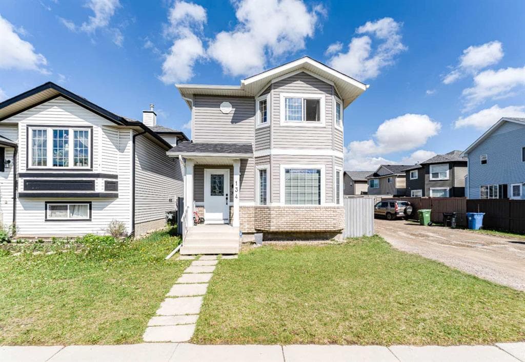4-bed Detached for sale at 134 Tarawood Lane NE, Calgary