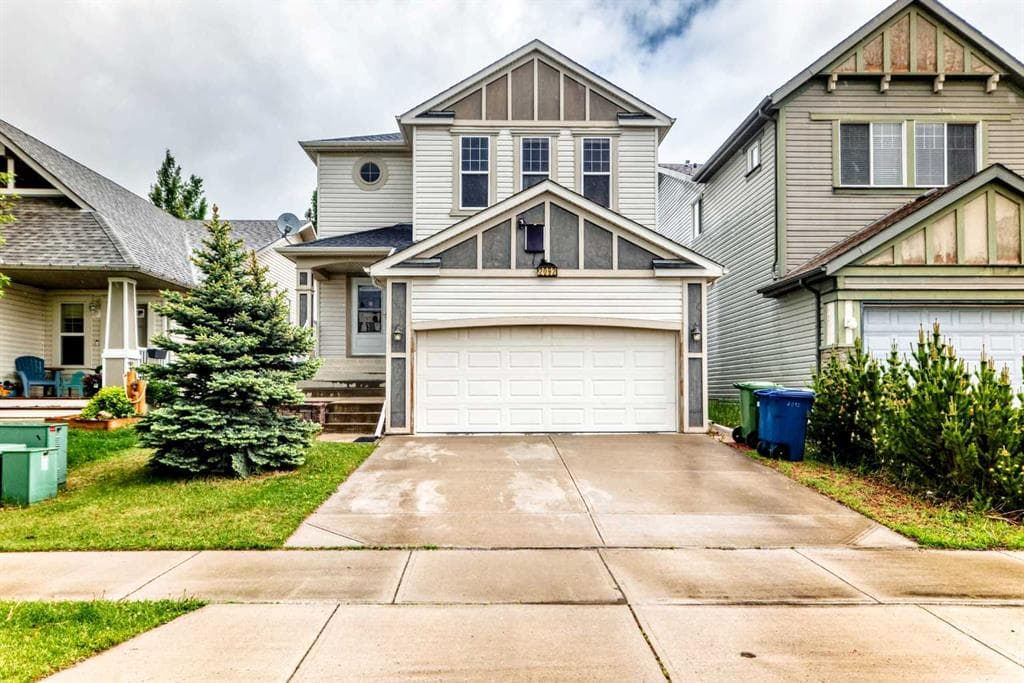3-bed Detached for sale at 2092 Reunion Boulevard NW, Airdrie