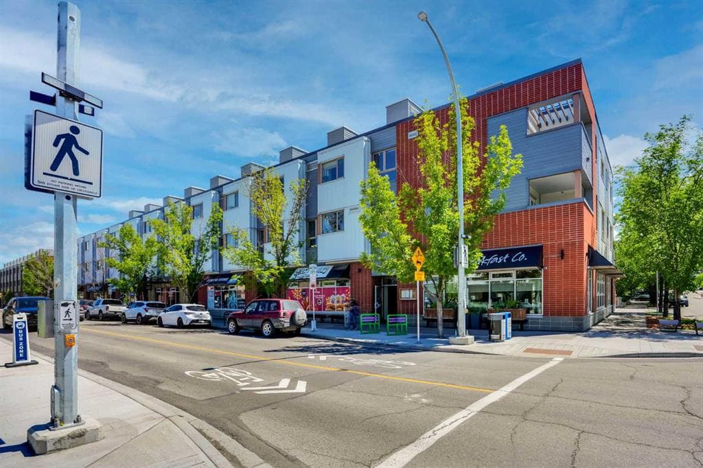 2-bed Townhouse for sale at 201, 116 7A Street NE, Calgary