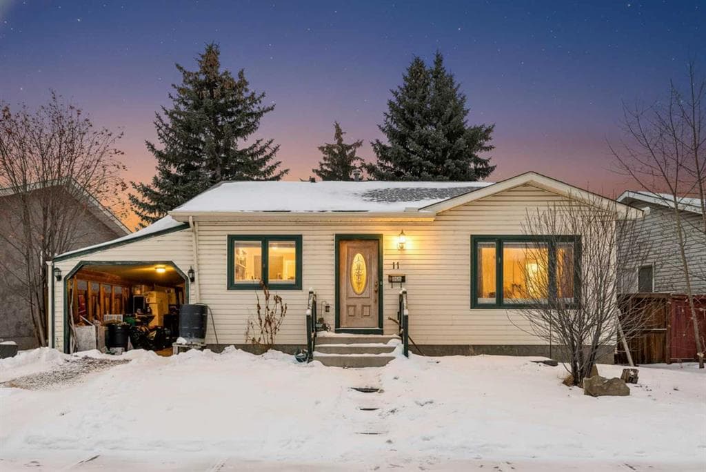 3-bed Detached for sale at 11 Ridgebrook Drive SW, Airdrie