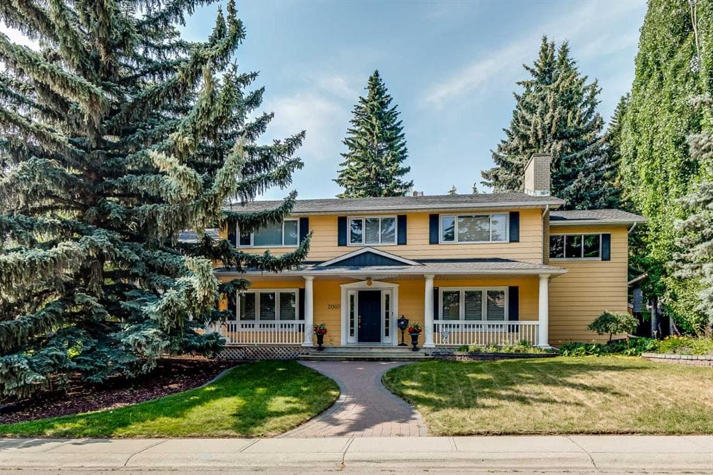 4-bed Detached for sale at 2003 Bay Shore Road SW, Calgary