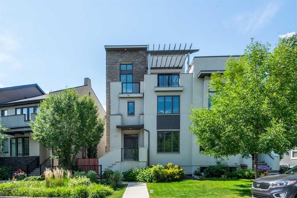 4-bed Semi-detached for sale at 112 Burma Star Road SW, Calgary