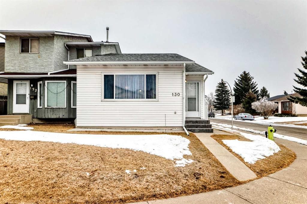 5-bed Semi-detached for sale at 130 Pinemeadow Road NE, Calgary