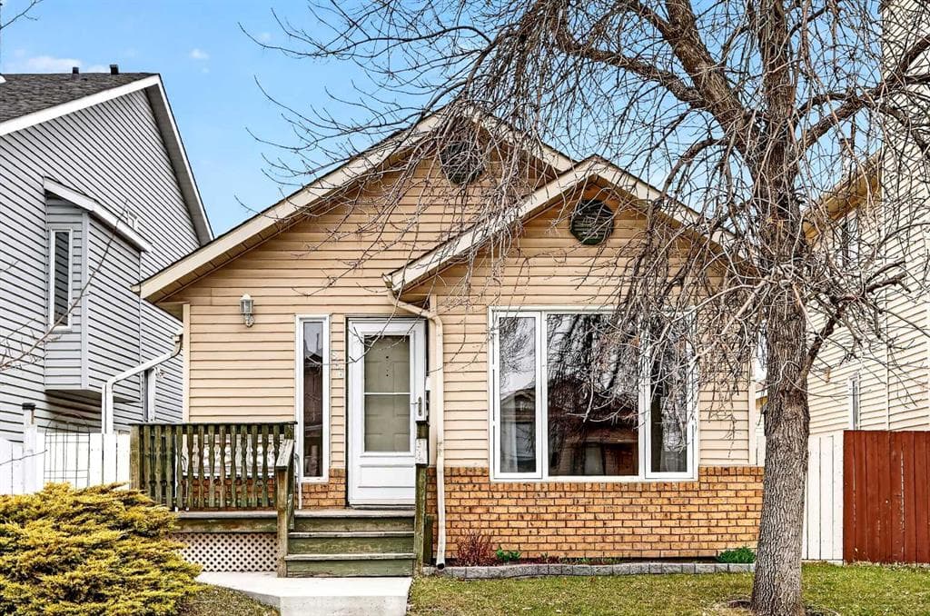 2-bed Detached for sale at 886 Erin Woods Drive SE, Calgary