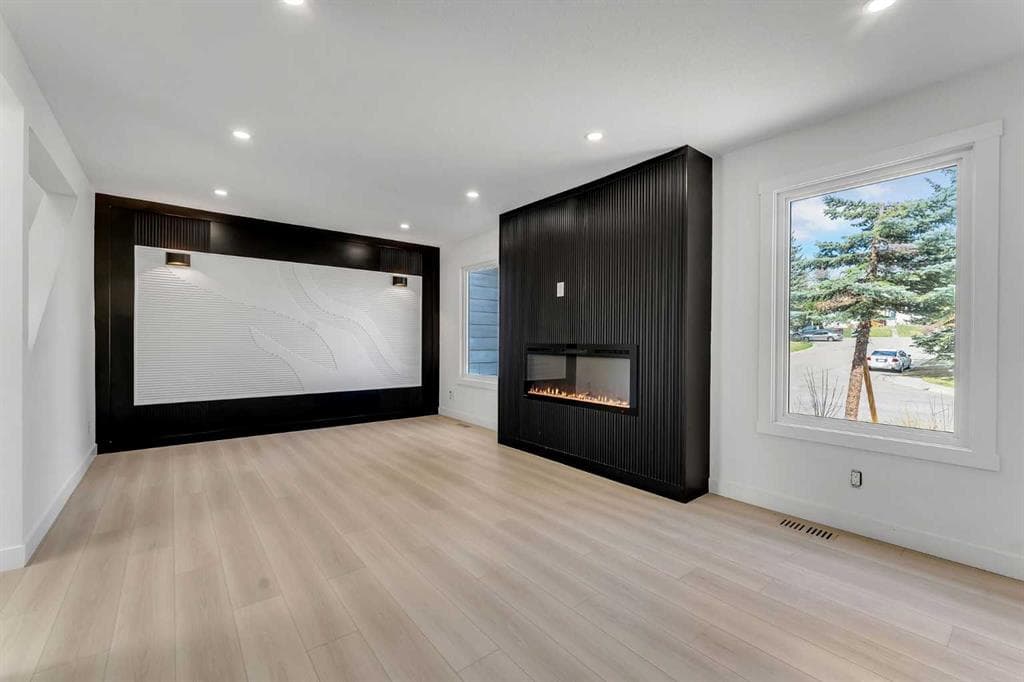 4-bed Semi-detached for sale at 62 Deer Ridge Way SE, Calgary