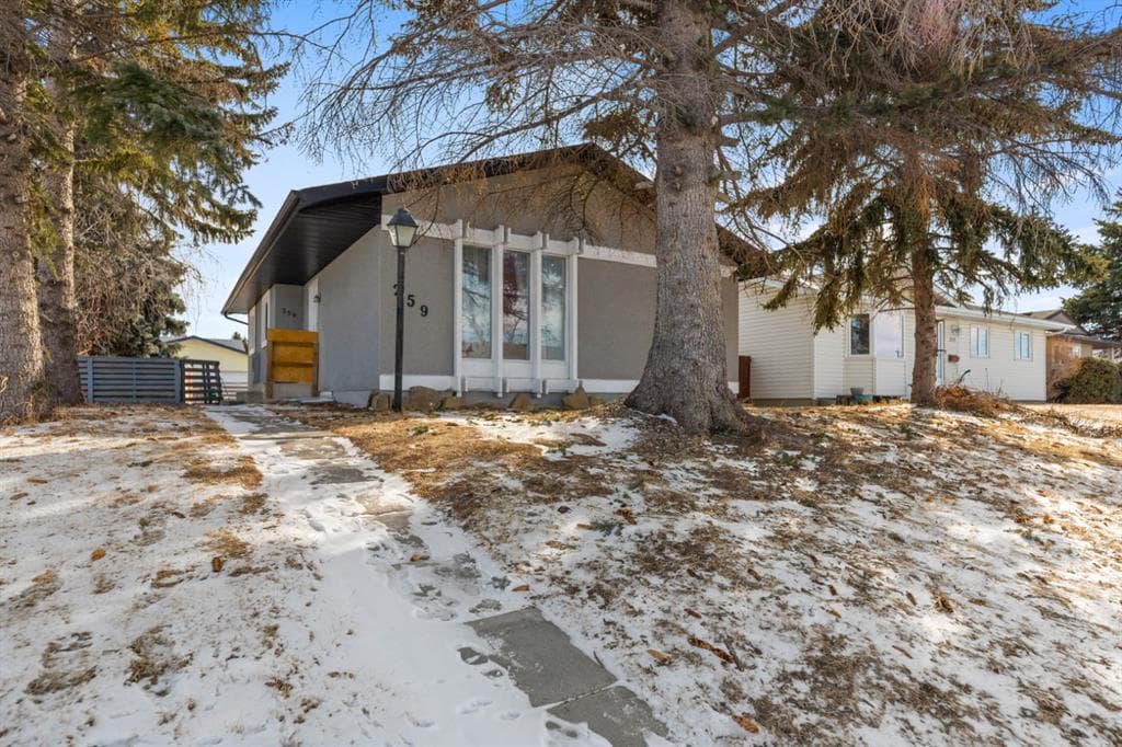 4-bed Detached for sale at 259 MANORA Crescent NE, Calgary