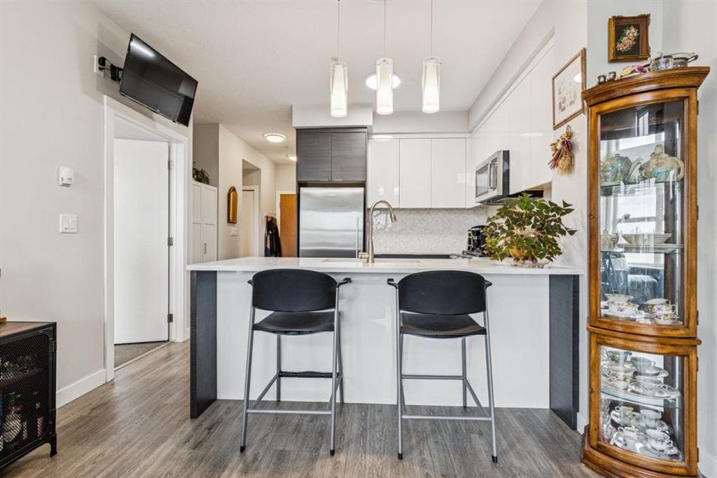 1-bed Apartment for sale at 1402, 95 Burma Star Road SW, Calgary