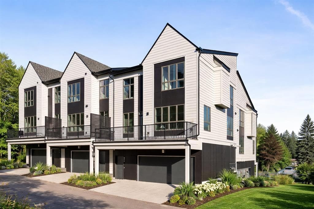 3-bed Townhouse for sale at 604 Sovereign Common SW, Calgary