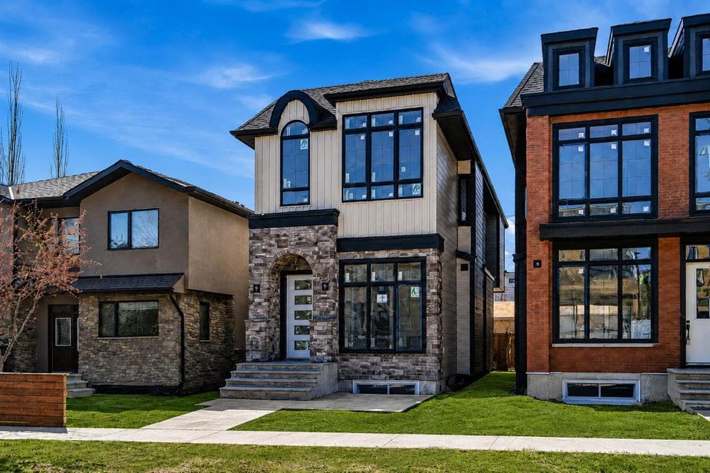 4-bed Detached for sale at 1007 18 Avenue NW, Calgary