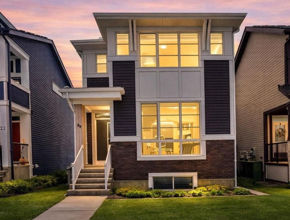 4-bed Detached for sale at 26 Amblehurst Path NW, Calgary