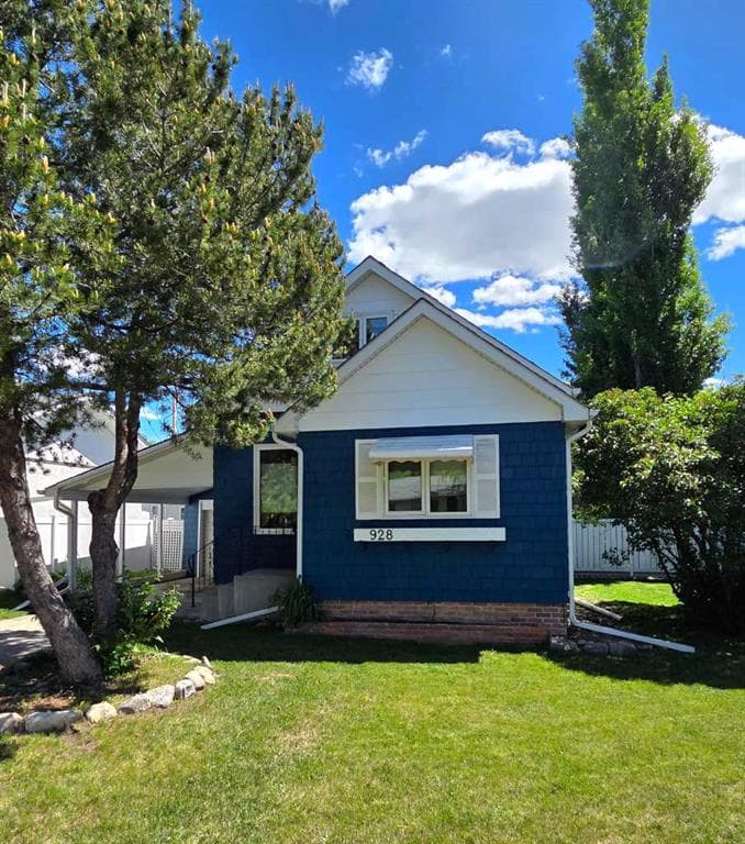 2-bed Detached for sale at 928 18A Street NE, Calgary