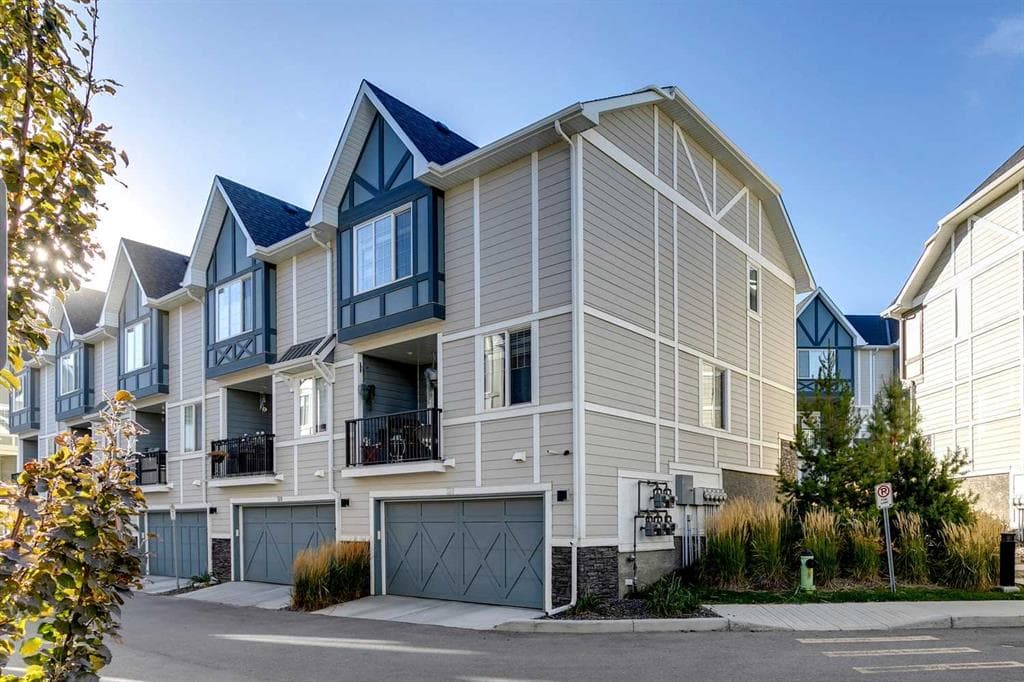 3-bed Townhouse for sale at 510 Nolanlake Villas NW, Calgary