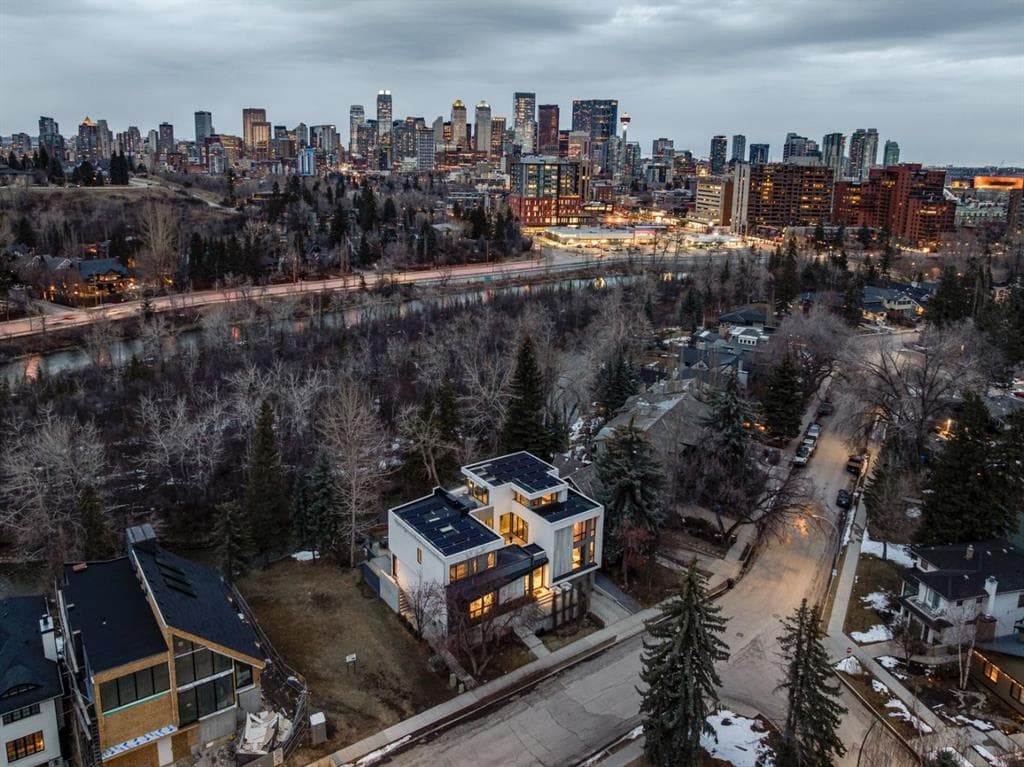 6-bed Detached for sale at 710 Rideau Road SW, Calgary