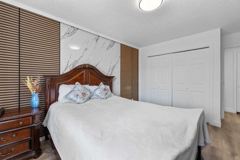 3-bed Semi-detached for sale at 40 Pinecliff Close NE, Calgary