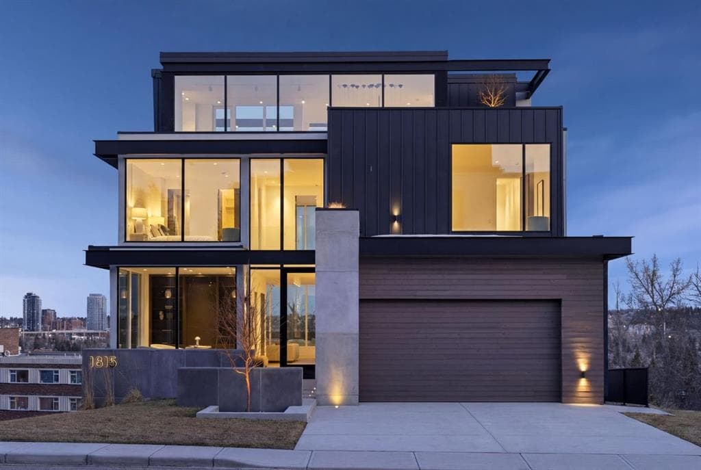4-bed Detached for sale at 1815 11 Avenue NW, Calgary