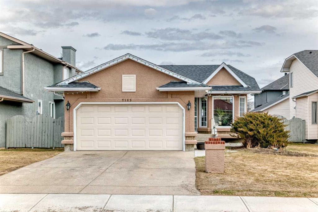 4-bed Detached for sale at 7165 California Boulevard NE, Calgary