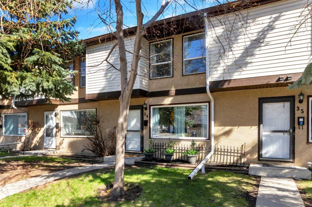 3-bed Townhouse for sale at 34, 630 Sabrina Road SW, Calgary