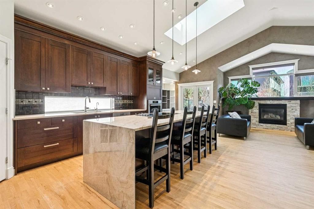 4-bed Detached for sale at 367 Discovery Place SW, Calgary