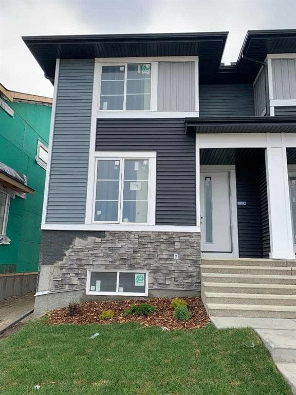 4-bed Townhouse for sale at 131 Ambleridge Street NW, Calgary