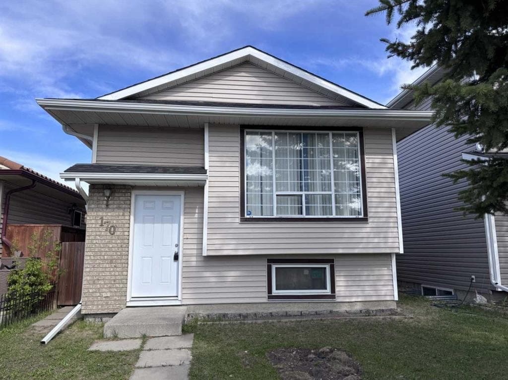4-bed Detached for sale at 170 Martindale Drive NE, Calgary